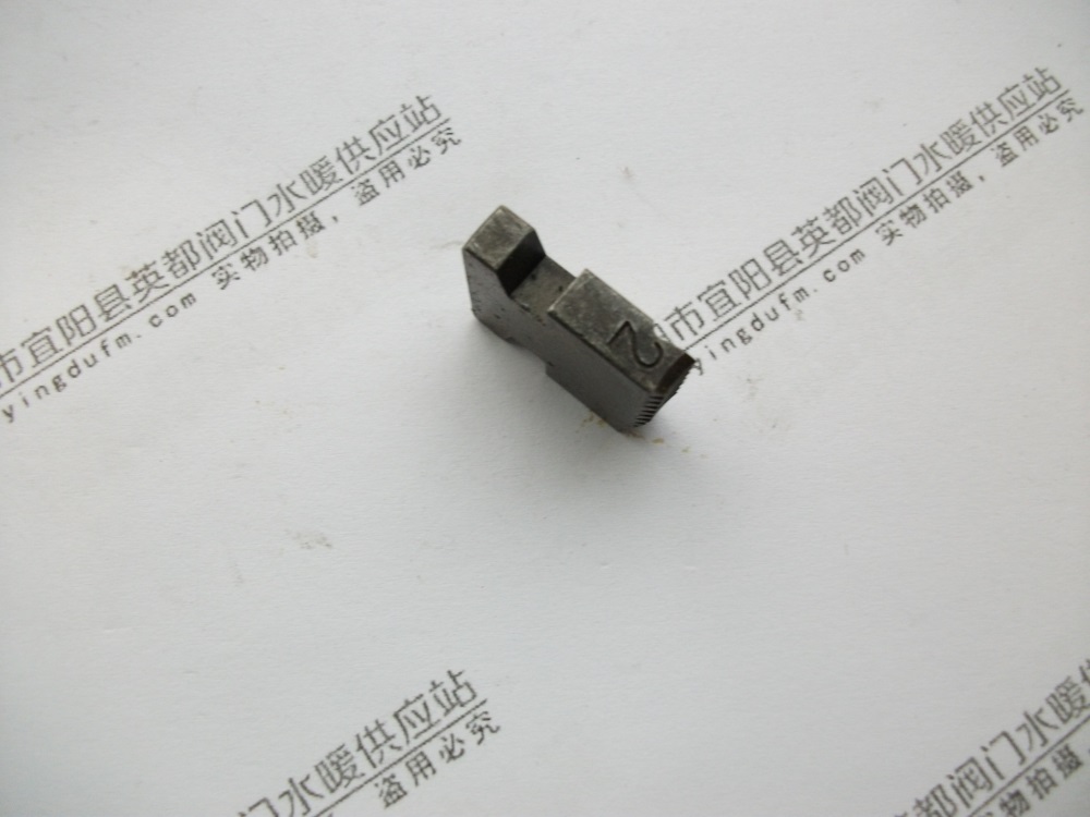 輕型手動套絲機(jī)板牙